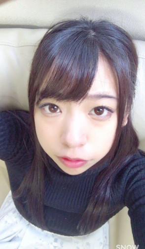 사키사카 카렌 (Karen Sakisaka . 咲坂花恋) 2
