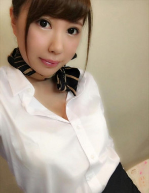 아이사카 하루나 (逢坂はるな . Haruna Aisaka) 1